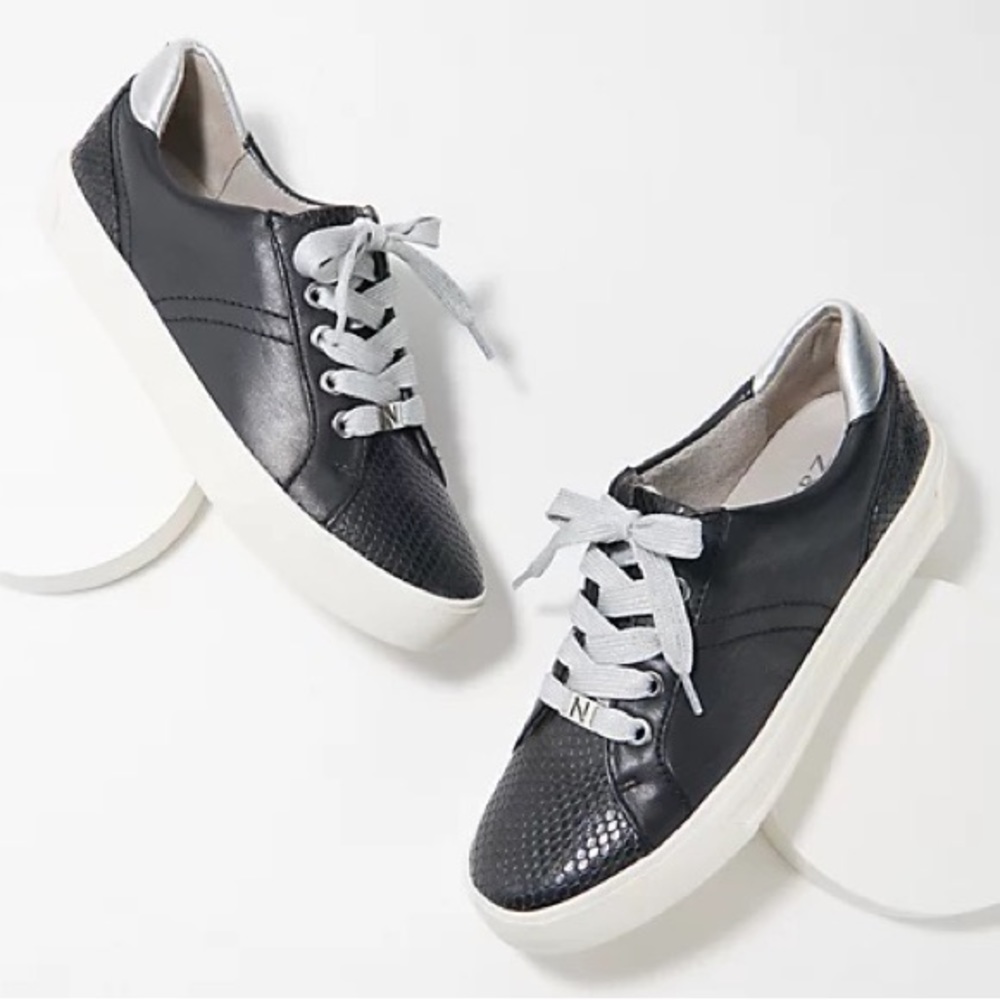 NEW Astara Black Leather Oxford Lace-Up Sneaker